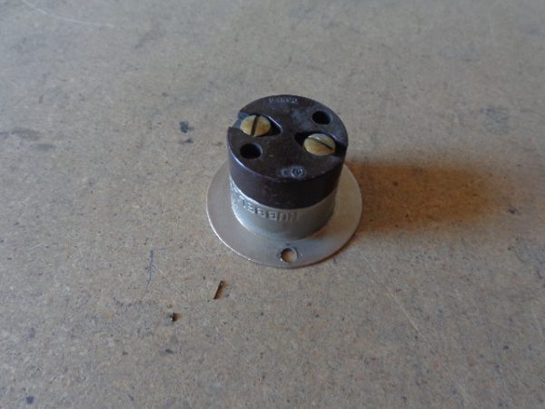 P-1590:HUBBELL RECEPTACLE TWIST-LOCK P-1590,HUBBELL