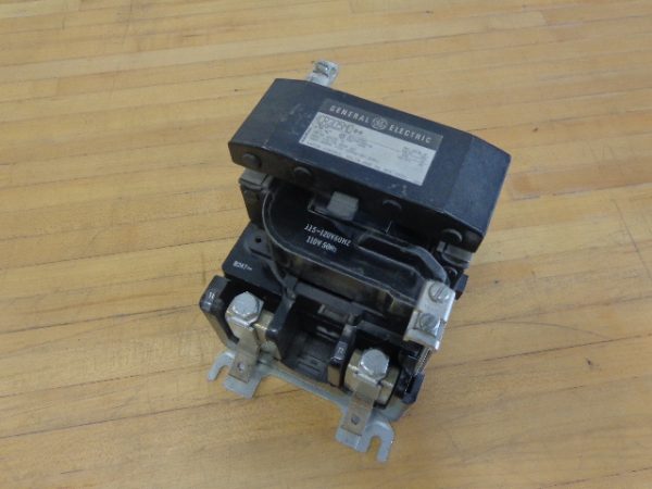 CR305M0 GENERAL ELECTRIC SIZE 3 CONTACTOR CR305M0,
