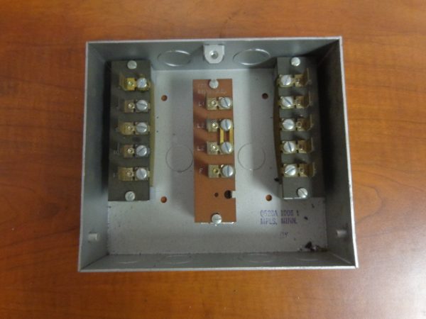 Q520A-1006-1:HONEYWELL SUB BASE,HONEYWELL