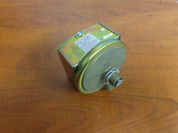1823-2:DWYER PRESSURE SWITCH 1823-2,DWYER