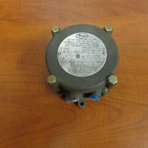 1950-0-2F:DWYER EXPOLSION PROOF PRESSURE SWITCH 1950-0-2F,DWYER