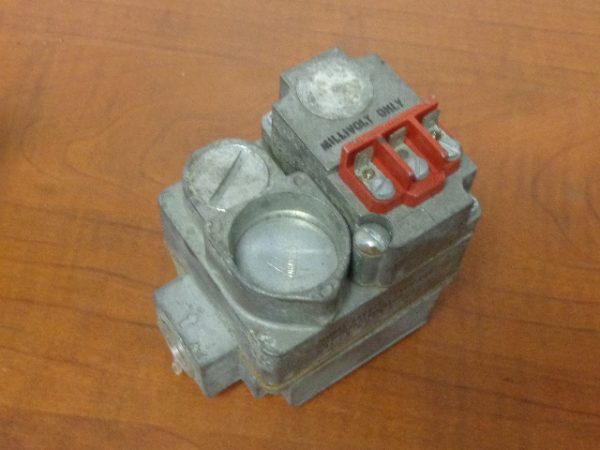 36C21U-200:DAYTON GAS VALVE 36C21U-200,DAYTON