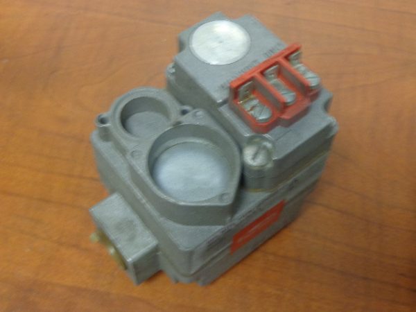 2E380:DAYTON GAS VALVE 2E380,DAYTON