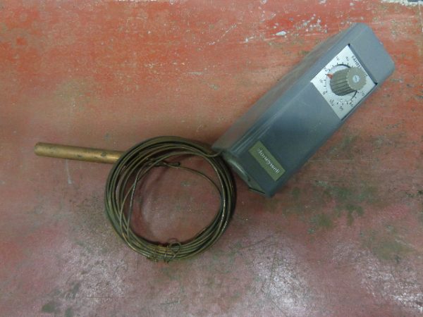 T675A-1029-1:HONEYWELL TEMPERATURE CONTROLLER T675A-1029-1,HONEYWELL