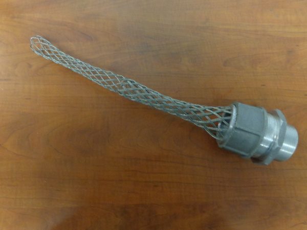 074-01-1031:HUBBELL STRAIN RELIEF CONNECTOR 074-01-1031,HUBBELL