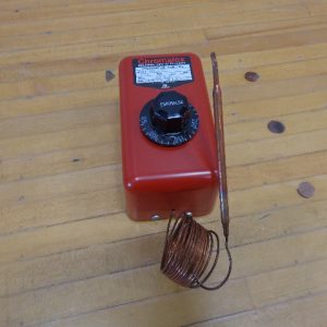 AR-214:CHROMALOX TEMPERATURE CONTROL AR-214,CHROMALOX