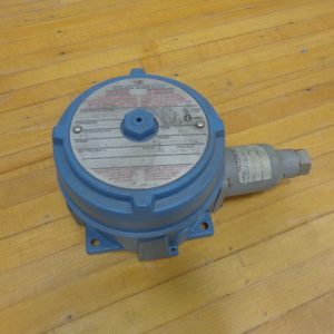 J120-376:UNITED ELECTRIC PRESSURE SWITCH J120-376,UNITED ELECTRIC