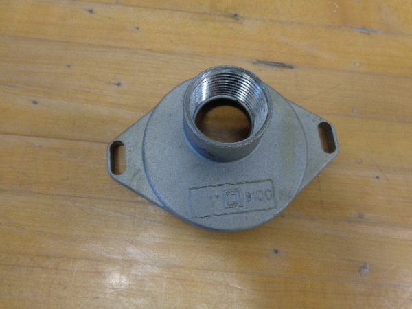 B-100:SQUARE D INTERCHANGEABLE RAIN TIGHT HUB B-100,SQUARE D