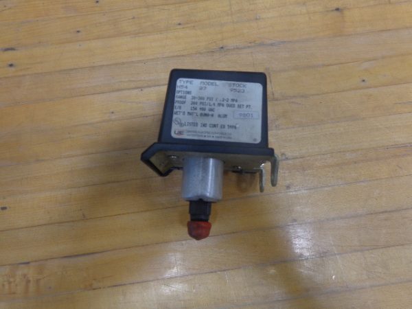 H54-27:UNITED ELECTRIC PRESSURE SWITCH H54-27,UNITED ELECTRIC