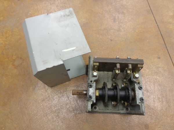 A102-237851A-3: CLS-2 SYLVANIA JOSLYN CLARK ROTARY CAM ACTION LIMIT SWITCH A102237851A3