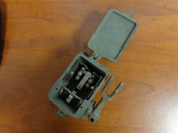HS-6: WESTINGHOUSE LIMIT SWITCH STYLE # 1032170-E