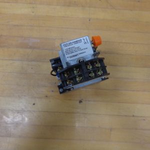 D26MRD005B1:CUTLER HAMMER ON DELAY RELAY D26MRD005B1,CUTLER HAMMER