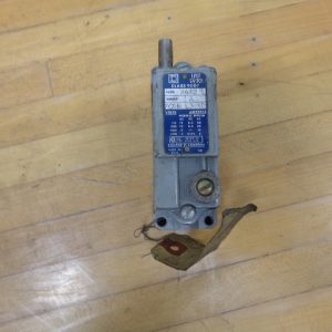 9007-AW42:SQUARE D LIMIT SWITCH 9007-AW42,SQUARE D