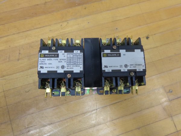 8965-DPR33V02: REVERSING CONTACTOR, SQUARE D
