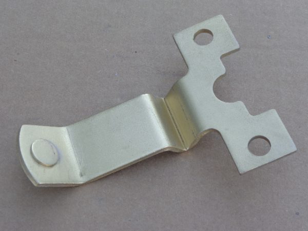 1486908: WESTINGHOUSE AUXILIARY BRACKET 1486908