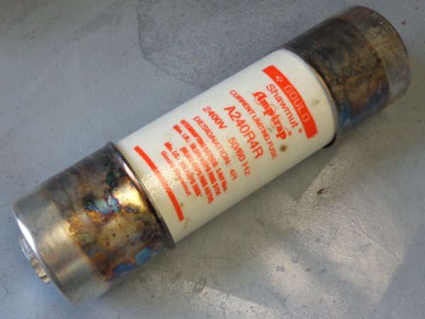 A240R4R: GOULD SHAWMUT AMPTRAP CURRENT LIMITING FUSE