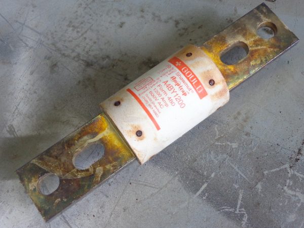 A4BY1200: GOULD SHAWMUT AMPTRAP FUSE