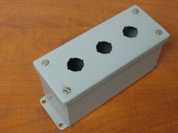 E-3PBGX : HOFFMAN 3 HOLE ENCLOSURE MINIATURE