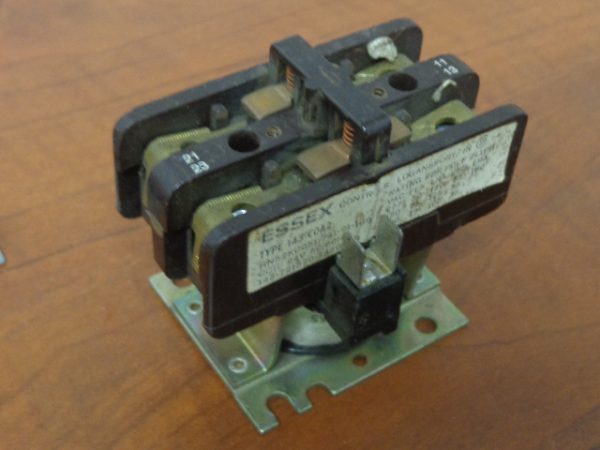 143-C0A2: ESSAX 2 POLE CONTACTOR 24V COIL 85H55