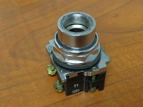 10250T5-1: PUSH PULL OPERATOR , CUTLER HAMMER