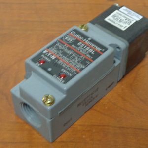 E51BLT5: CUTLER HAMMER PROXIMITY SENSOR